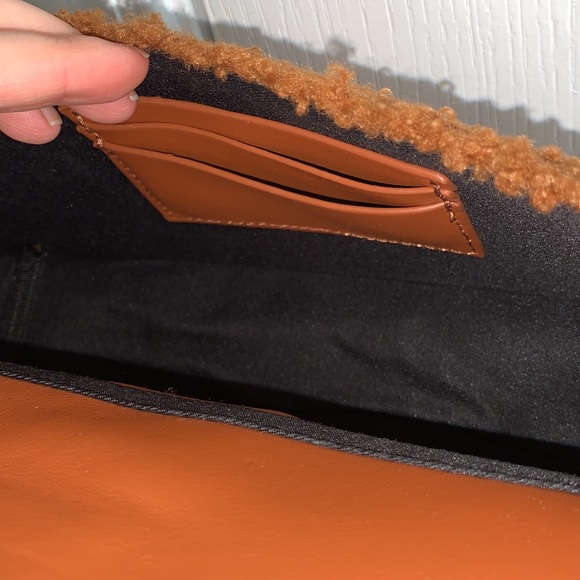 Moda Luxe Brown Sherpa Handbag - Picture 16 of 16